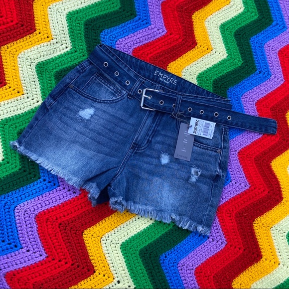 ZUMIEZ EMPYRE Melanie JEAN SHORT - Picture 2 of 9